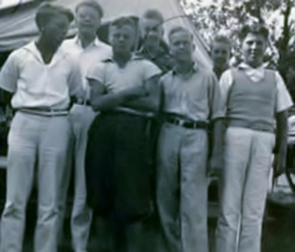 dad-with-pals-circa-1931